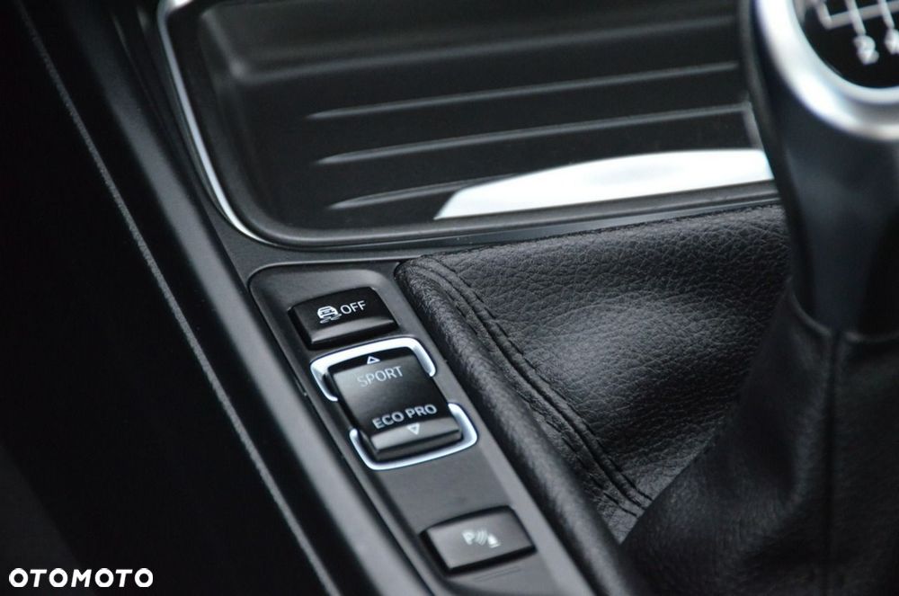 BMW Seria 3 - 35