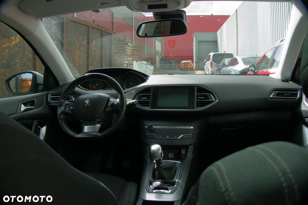 Peugeot 308 1.6 THP Allure - 6