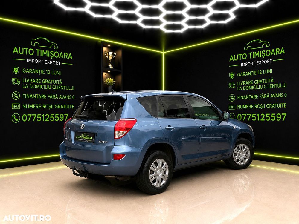 Toyota RAV4 - 3