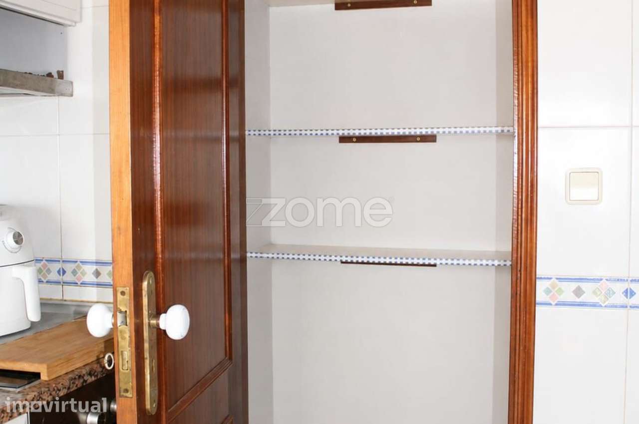 Apartamento T2 com Garagem Fechada de 34 m² - Grande imagem: 4/32