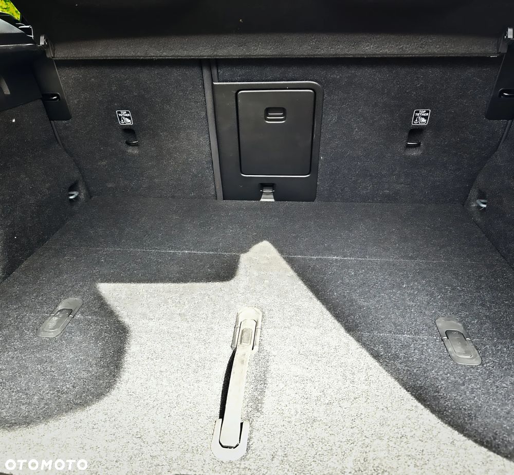 Volvo XC 40 T5 AWD R-Design - 13