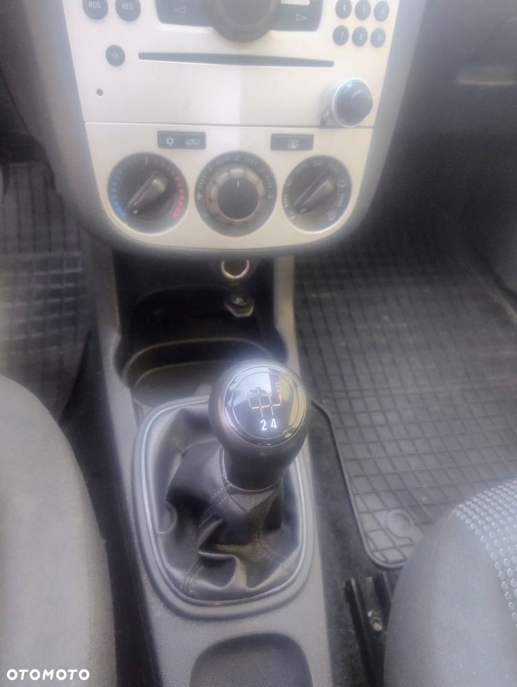 Opel Corsa 1.2 16V Cosmo - 10