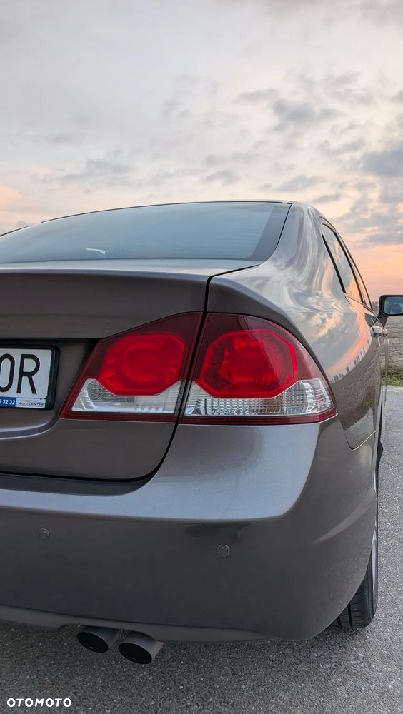 Honda Civic 1.8 Comfort - 11