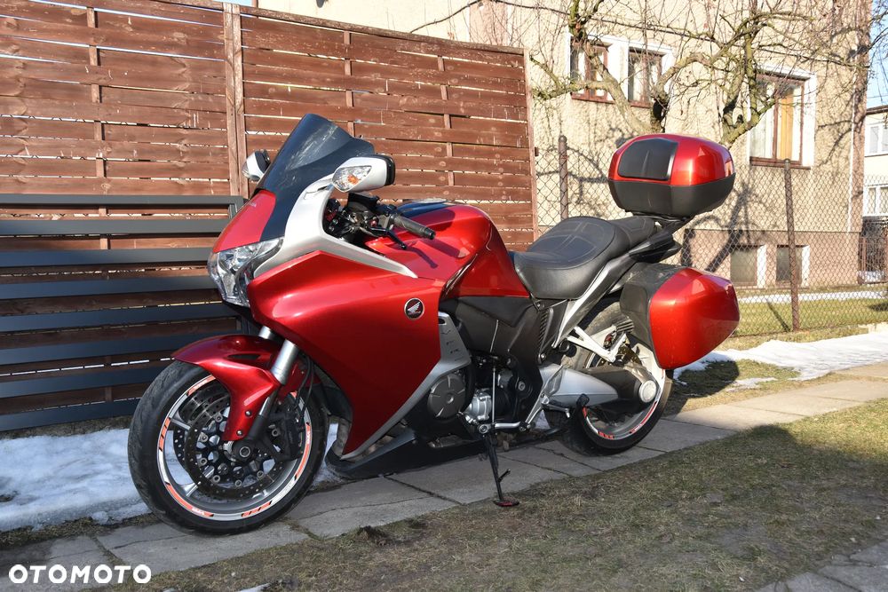 Honda VFR - 2