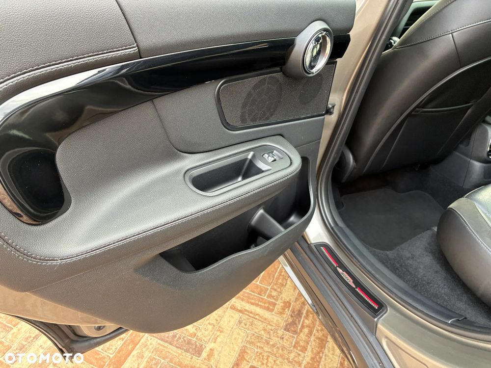 MINI John Cooper Works ALL4 sport - 28