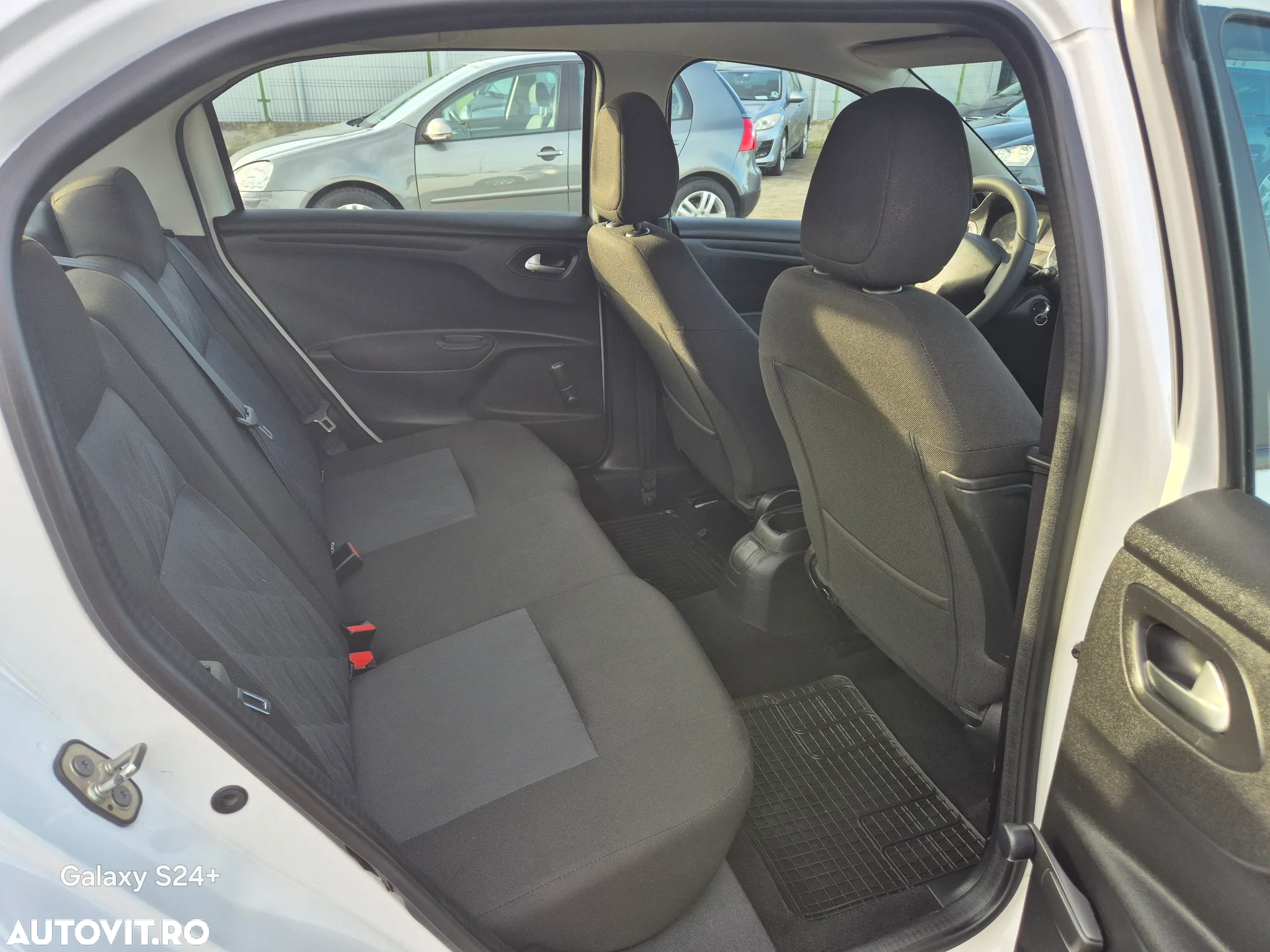 Citroën C-Elysée 1.6 BlueHDi BVM Live - 17