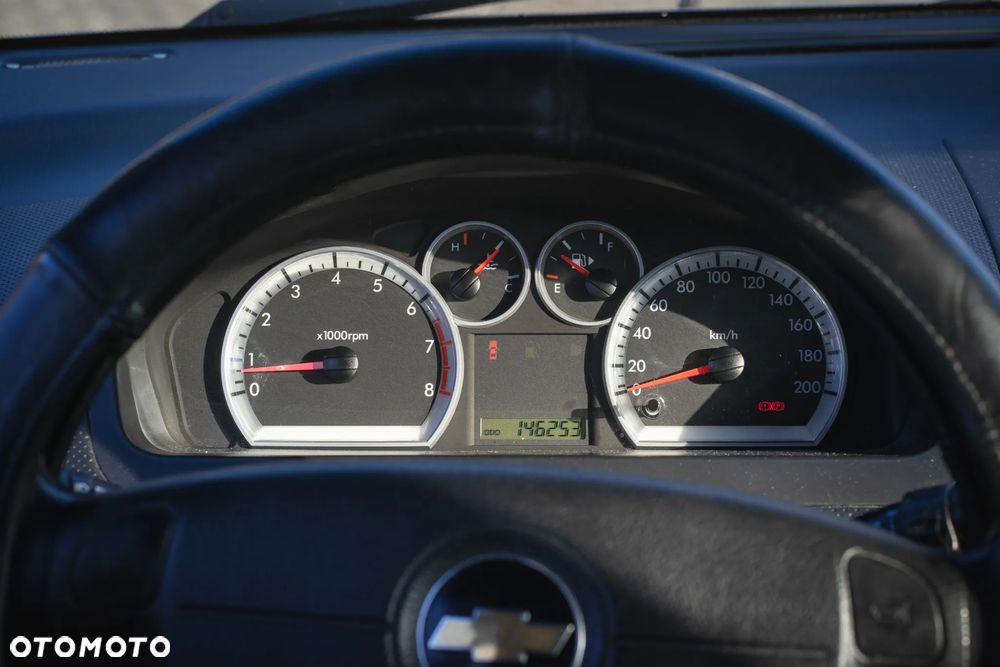 Chevrolet Aveo 1.2 16V Base - 6