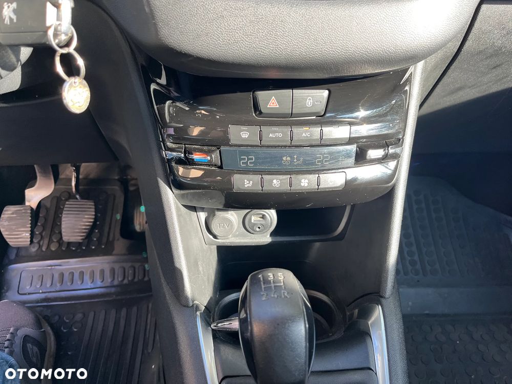 Peugeot 208 1.2 PureTech Active - 9