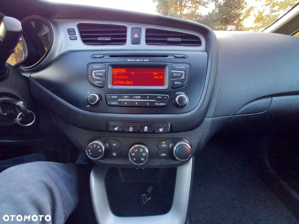 Kia Ceed - 13