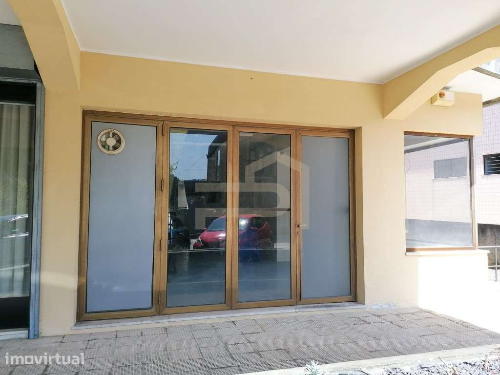 Excelente Loja no Centro da Vila das Aves - Ideal para Comércio ou ... - Grande imagem: 2/6
