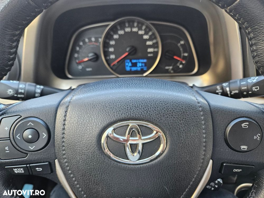 Toyota RAV4 2.0 D-4D 4WD Executive - 5