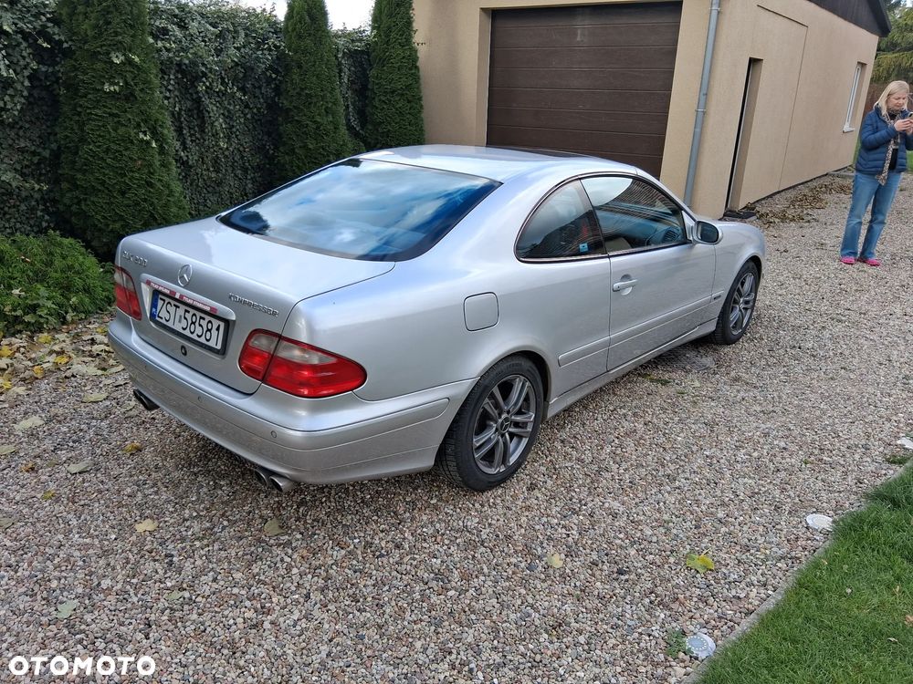 Mercedes-Benz CLK - 4