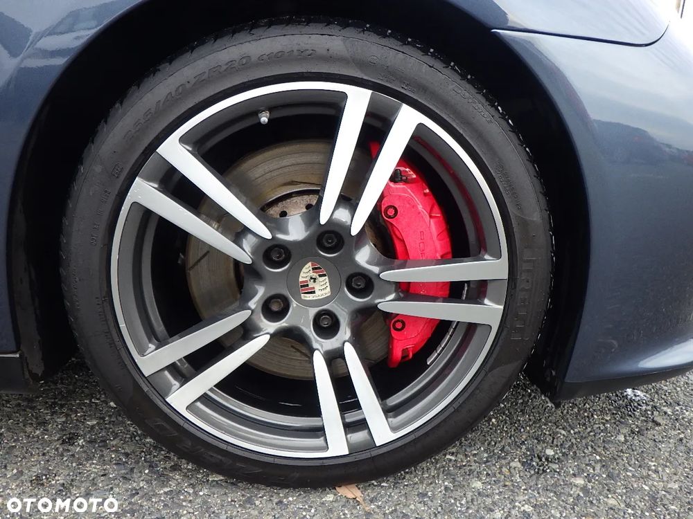 Porsche Panamera GTS PDK - 10