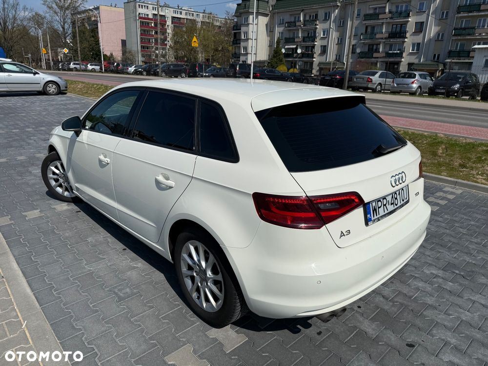 Audi A3 Sportback 2.0 TDI S tronic Ambiente - 4
