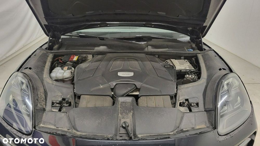 Porsche Cayenne - 25