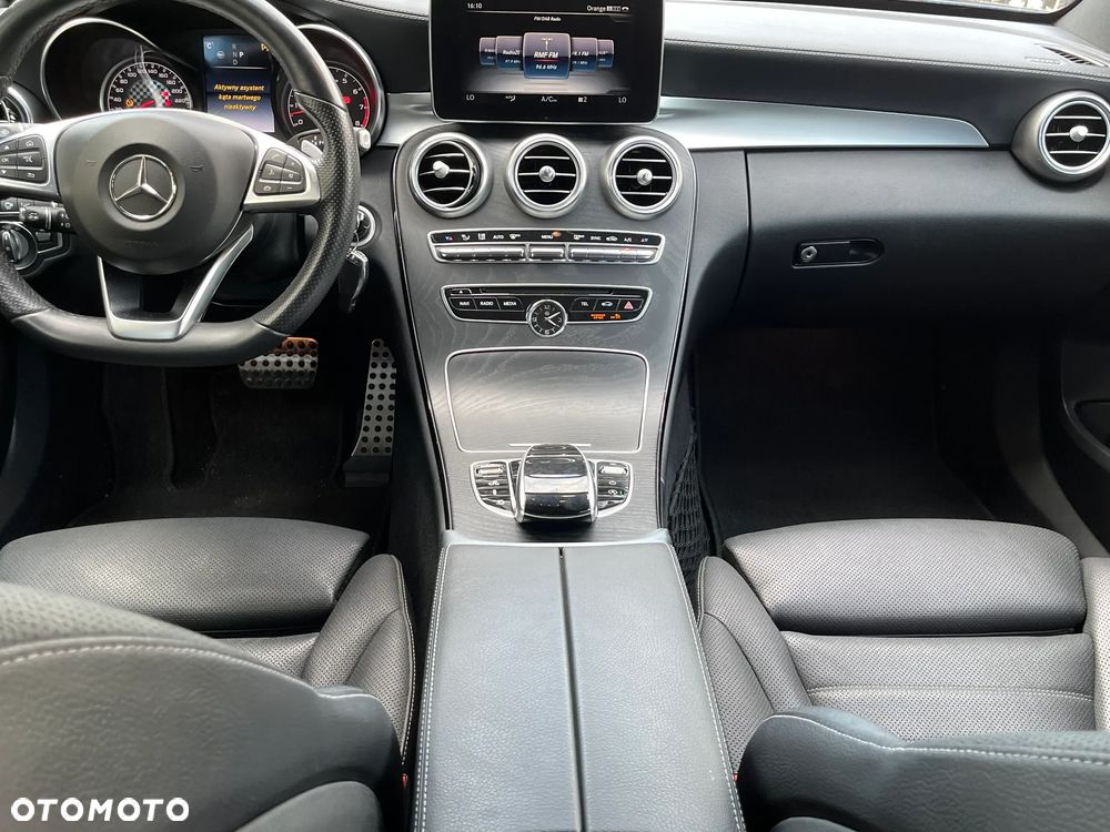 Mercedes-Benz Klasa C AMG 43 4Matic T 9G-TRONIC - 22