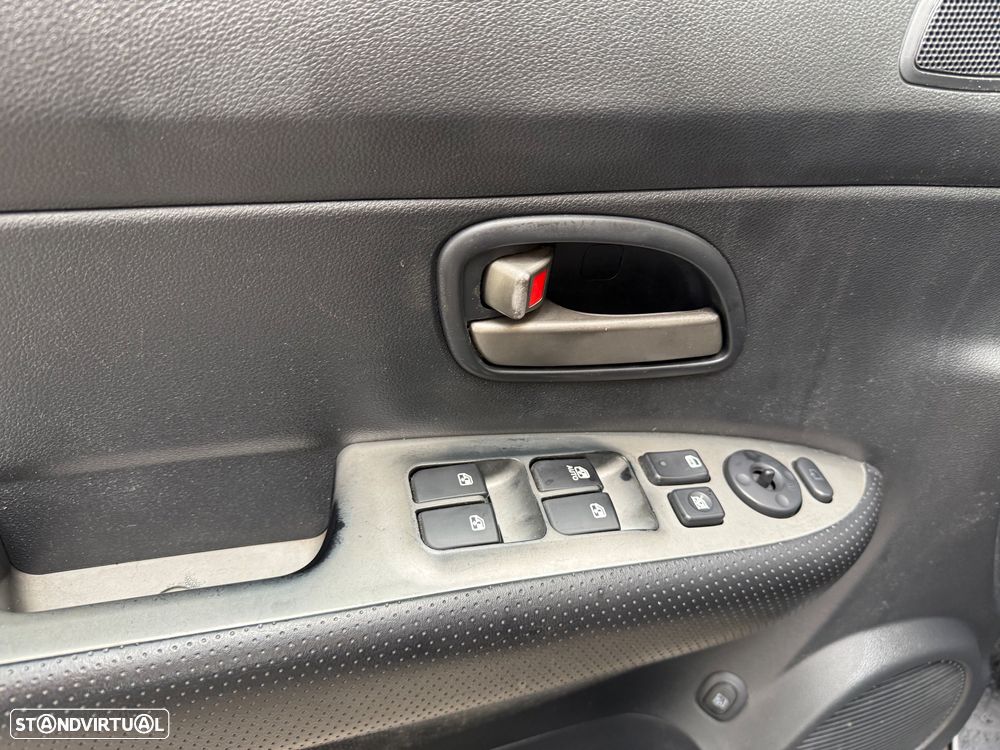 Kia Carens 2.0 CRDi LX - 13