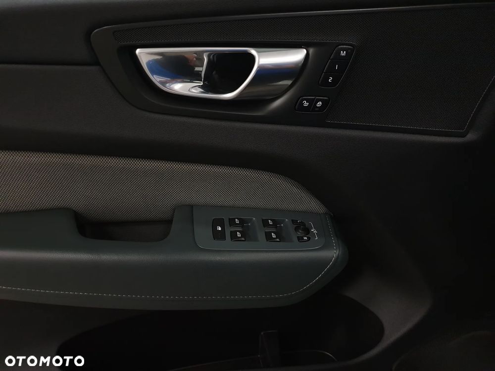 Volvo XC 60 B4 D AWD Geartronic RDesign - 7