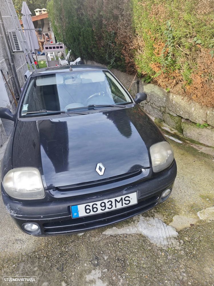 Renault Clio 1.9 D RN - 2