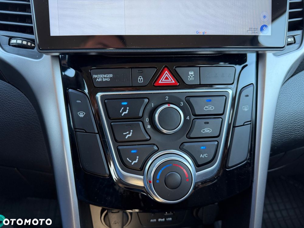 Hyundai i30 1.6 Comfort - 21