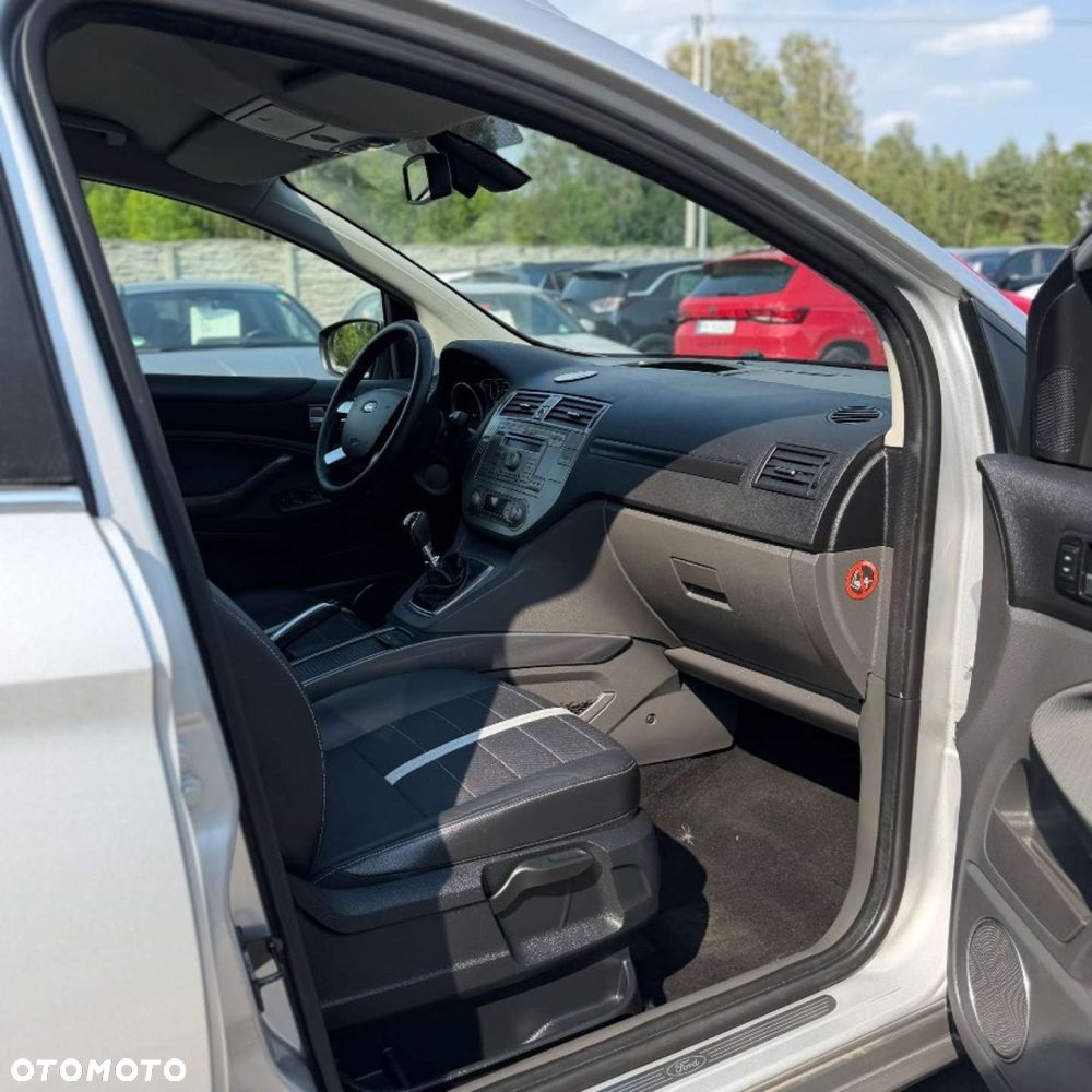 Ford Kuga - 29