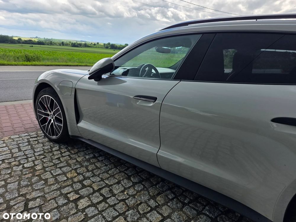 Porsche Taycan 4S Performance Plus - 22