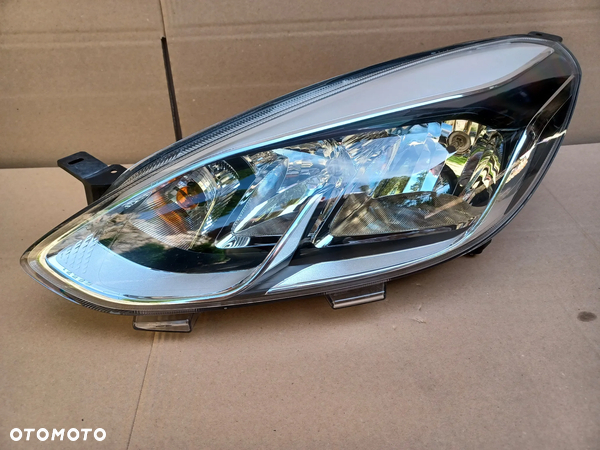 Lampa przednia lewa Ford Fiesta MK8 oryg H1BB