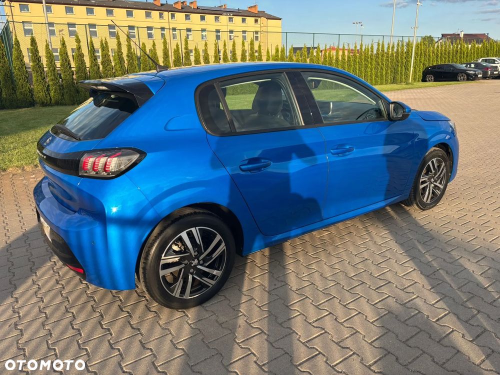 Peugeot 208 - 12