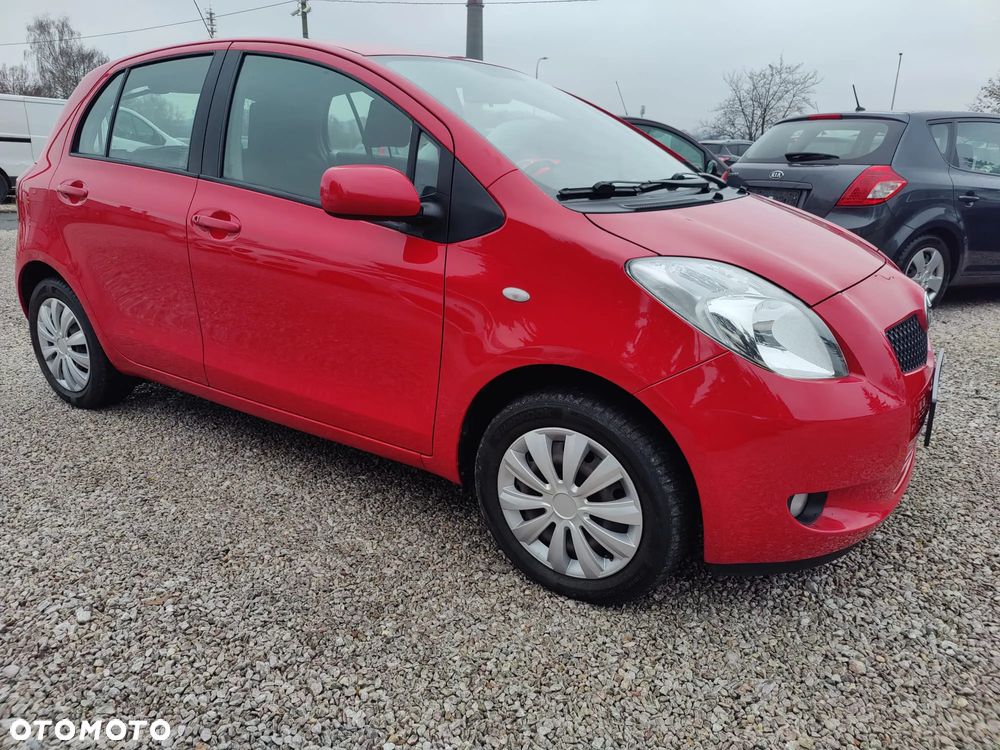 Toyota Yaris - 17