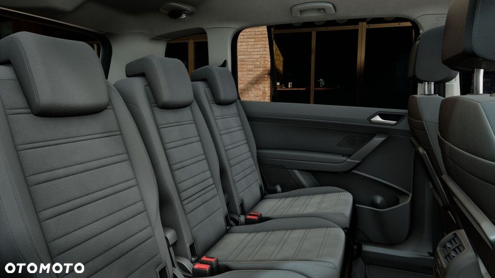 Volkswagen Touran - 11