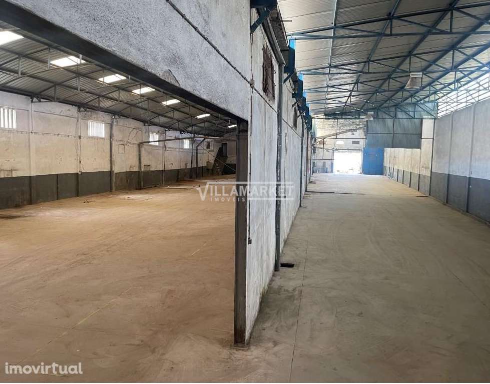 Armazém Industrial da banca composto por 2 pisos situado em Amiais de - Grande imagem: 2/60