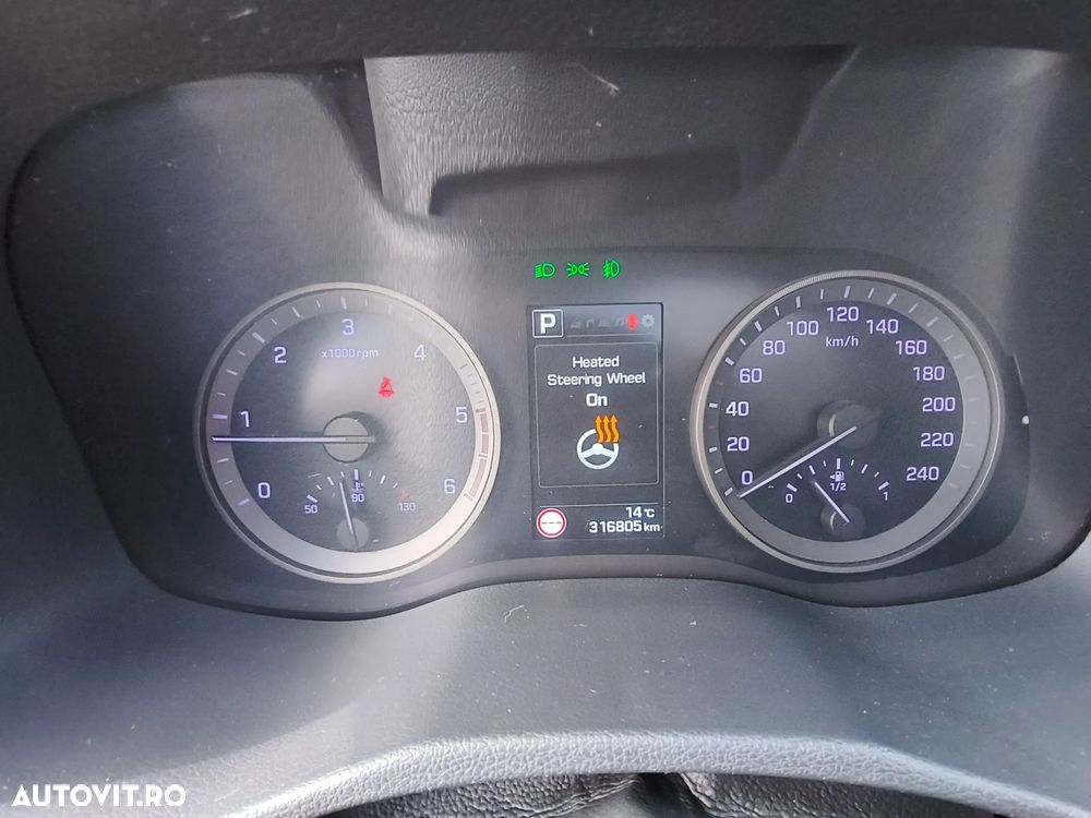 Hyundai Tucson 2.0 CRDI 4WD 6AT Luxury Pack+ - 18