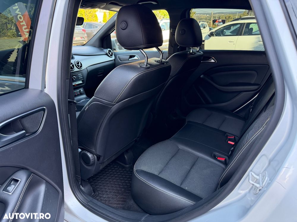 Mercedes-Benz B 180 - 9