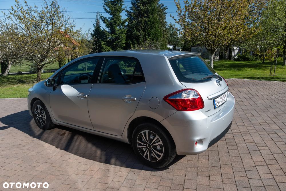 Toyota Auris - 2