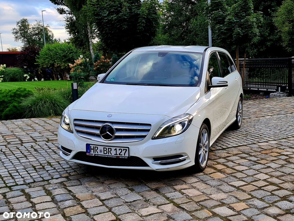 Mercedes-Benz Klasa B 200 7G-DCT AMG Line - 31