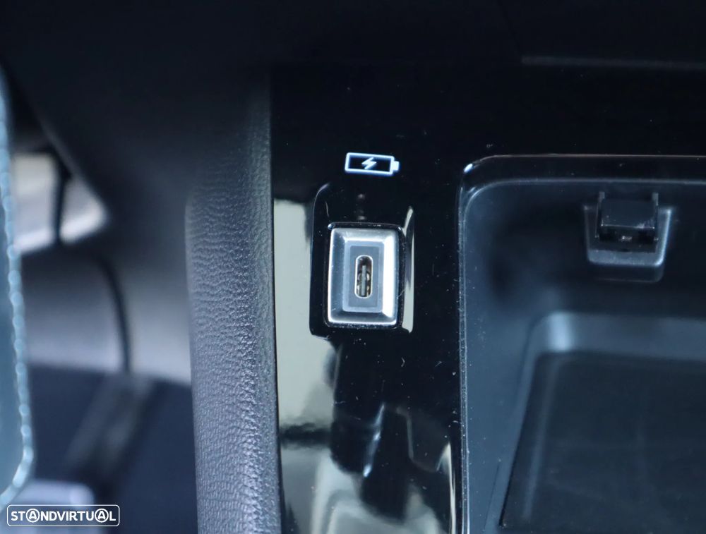 Peugeot 208 1.2 Hybrid Allure e-DCS6 - 42