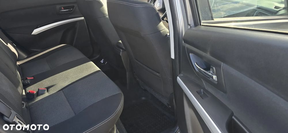 Suzuki SX4 S-Cross 1.6 DDiS 4x2 Comfort+ - 24