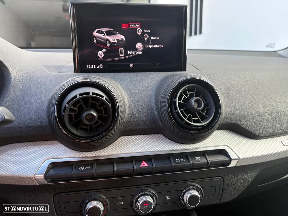 Audi Q2 1.6 TDI Design - 18