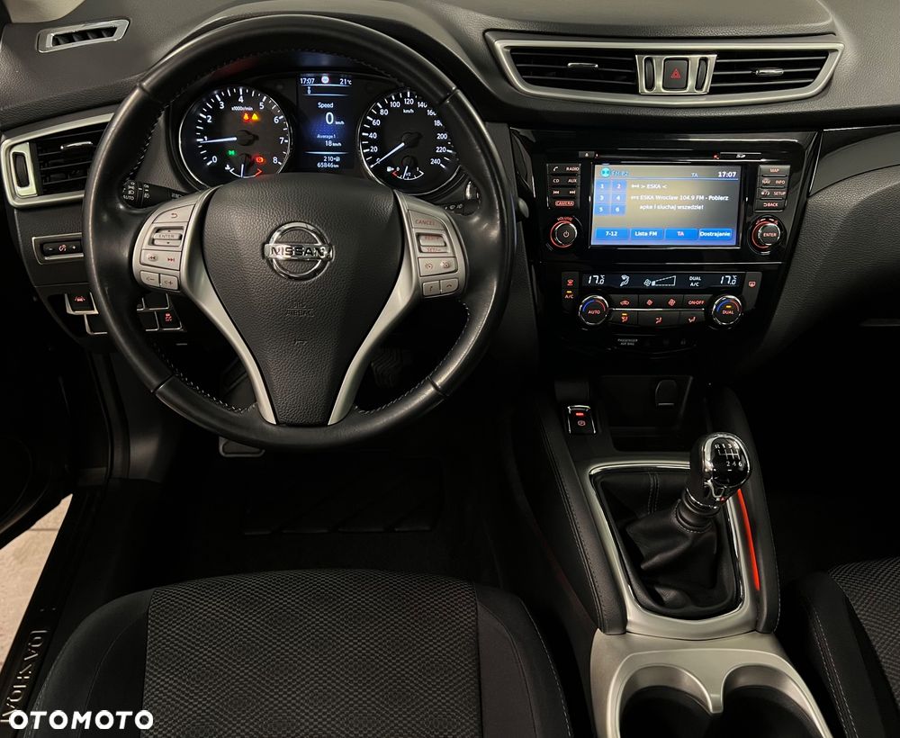 Nissan Qashqai 1.2 DIG-T N-Connecta - 25