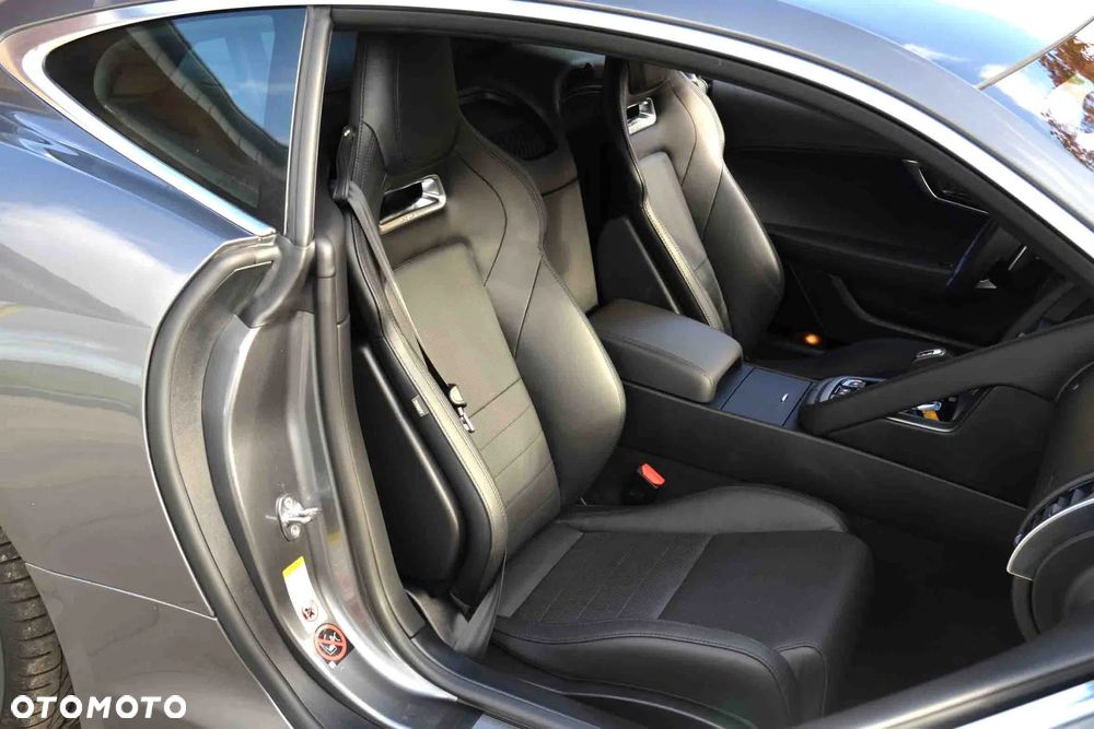 Jaguar F-Type 3.0 V6 S/C Chequered Flag - 19