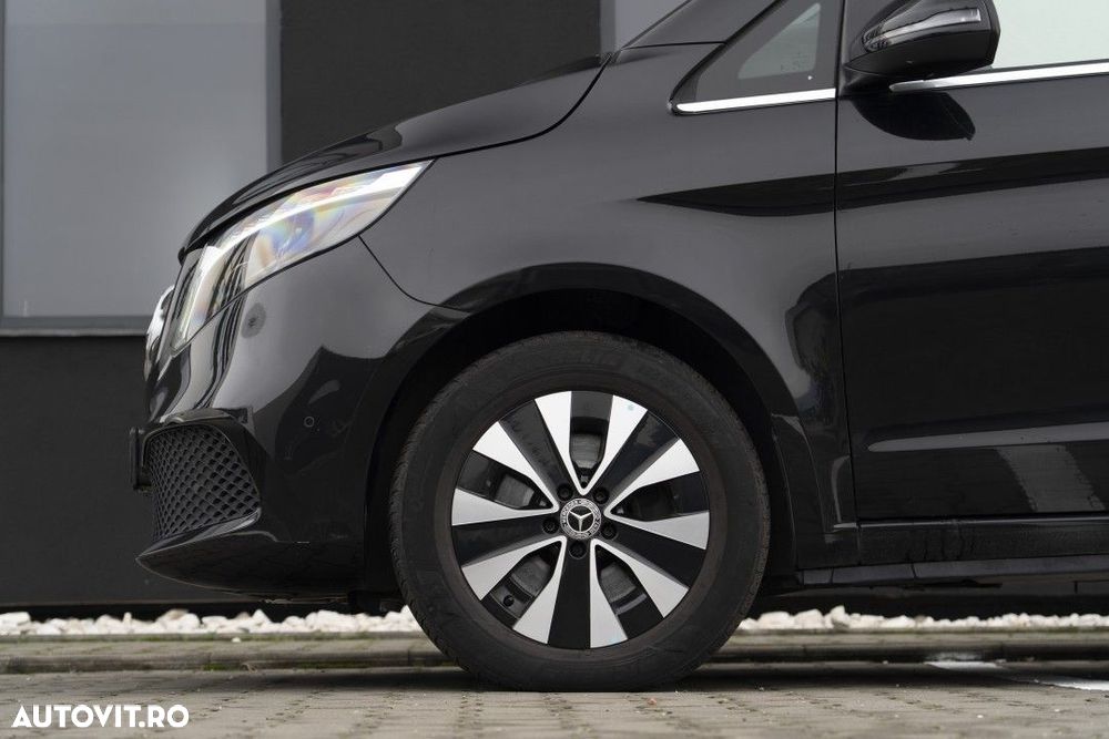 Mercedes-Benz V - 12