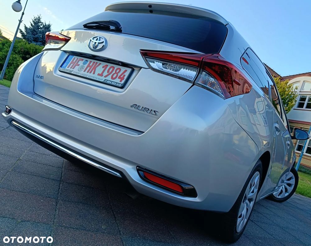 Toyota Auris 1.6 D-4D Executive - 13