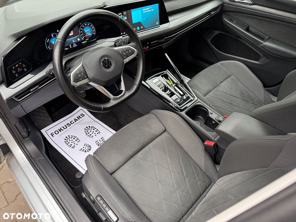 Volkswagen Golf - 35