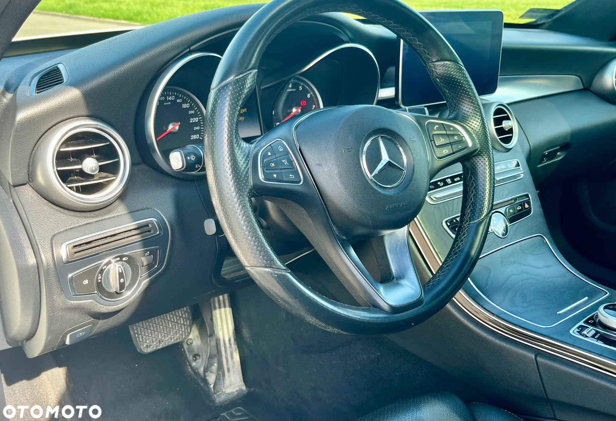 Mercedes-Benz Klasa C 300 7G-TRONIC - 19