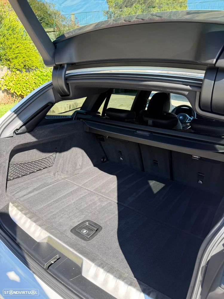BMW 330 e Pack M Auto - 9