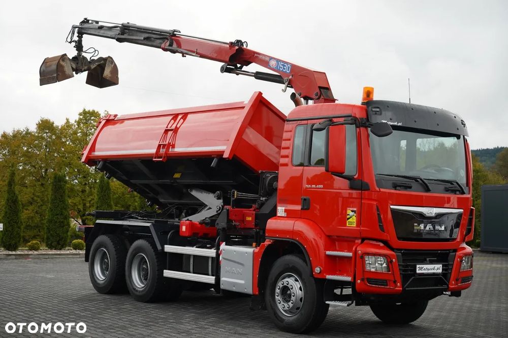 MAN TGS 26.400 / 6x4 / WYWROTKA 2 STRONNA  + HDS HMF 1530 K2  / HYDROBURTA / CHWYTAK / PILOT /  NAVI / - 9