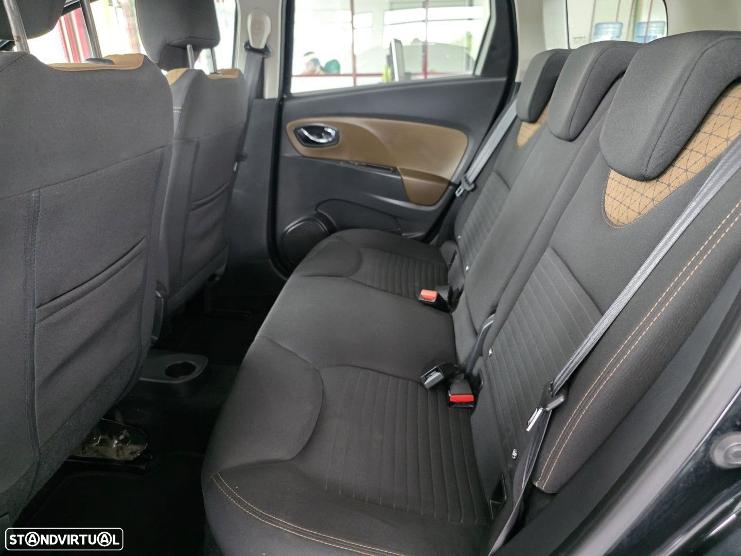 Renault Clio 1.5 dCi Dynamique S - 10