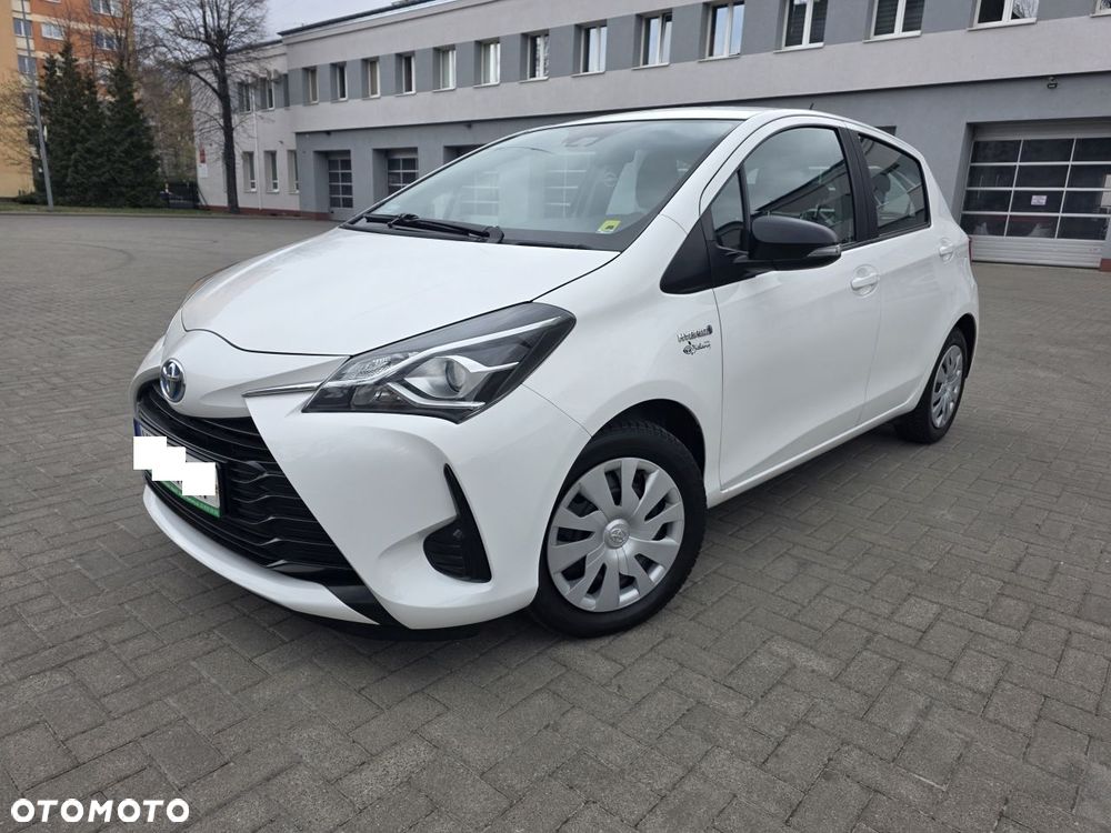 Toyota Yaris Hybrid 100 Active - 1