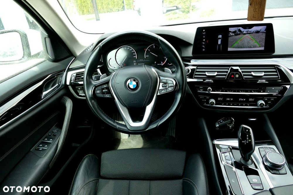 BMW Seria 5 520d Sport Line sport - 23