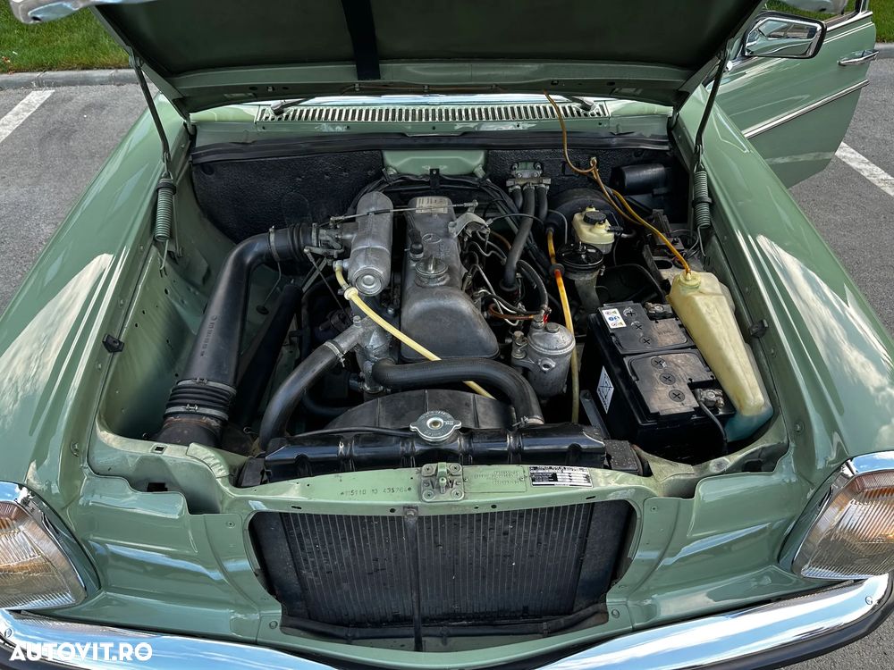 Mercedes-Benz W115 - 13